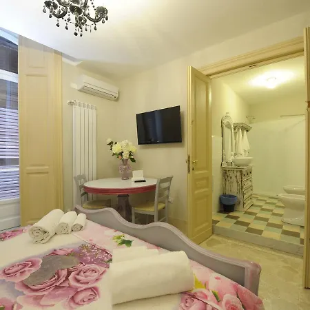 Angioino & Bed & Breakfast Napoli